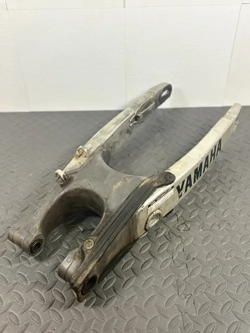 2004 2003-2004 Yamaha YZ450F Swingarm Swing Arm Suspension 5UN-22110-00-00
