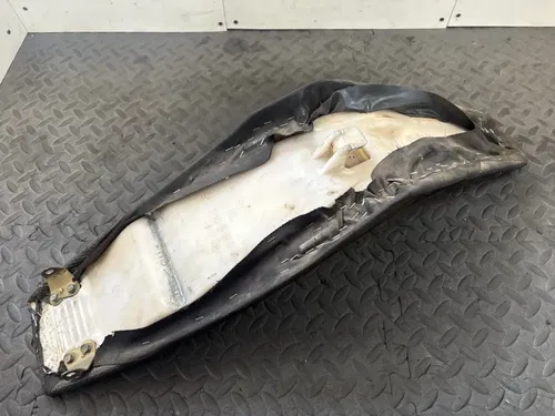 2000 YAMAHA 98-00 YZ125 YZ250 OEM SEAT SADDLE COVER ASSEMBLY 5DH-24770-00-00