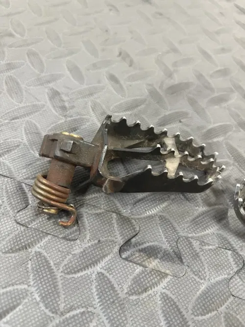2001 97-03 YZ125 250 WR426F OEM FOOT PEGS REST STEP ARM 5ET-27411-00-00 CONTROL