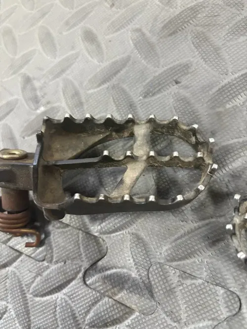 2001 97-03 YZ125 250 WR426F OEM FOOT PEGS REST STEP ARM 5ET-27411-00-00 CONTROL