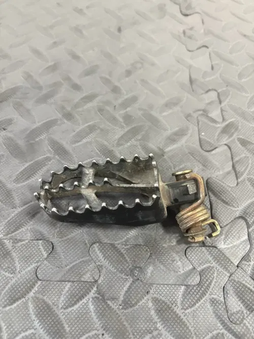 2001 97-03 YZ125 250 WR426F OEM FOOT PEGS REST STEP ARM 5ET-27411-00-00 CONTROL