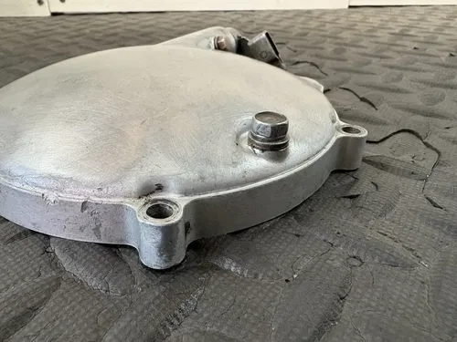 2001 94-01 YAMAHA YZ125 OEM RIGHT SIDE OUTER CLUTCH COVER 4JY-15415-00-00 NICE!