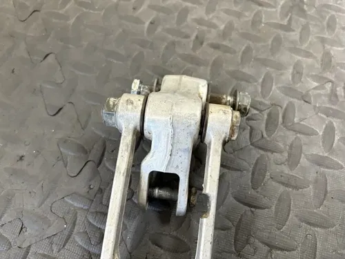 1998 YZ125 YZ250 YZ400F WR400F OEM LINKAGE LINK MONOSHOCK ROD ARM SWING CUSHION