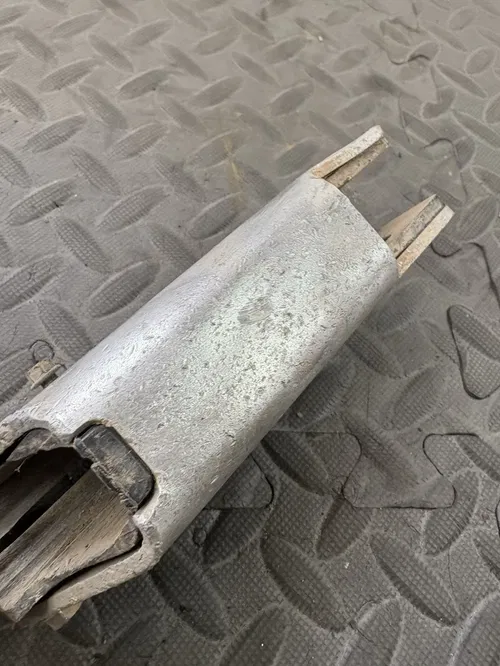 03 04 Yamaha YZ125 YZ450F YZ250 F Chain Guide Slider Support 5UN-22128-00-00