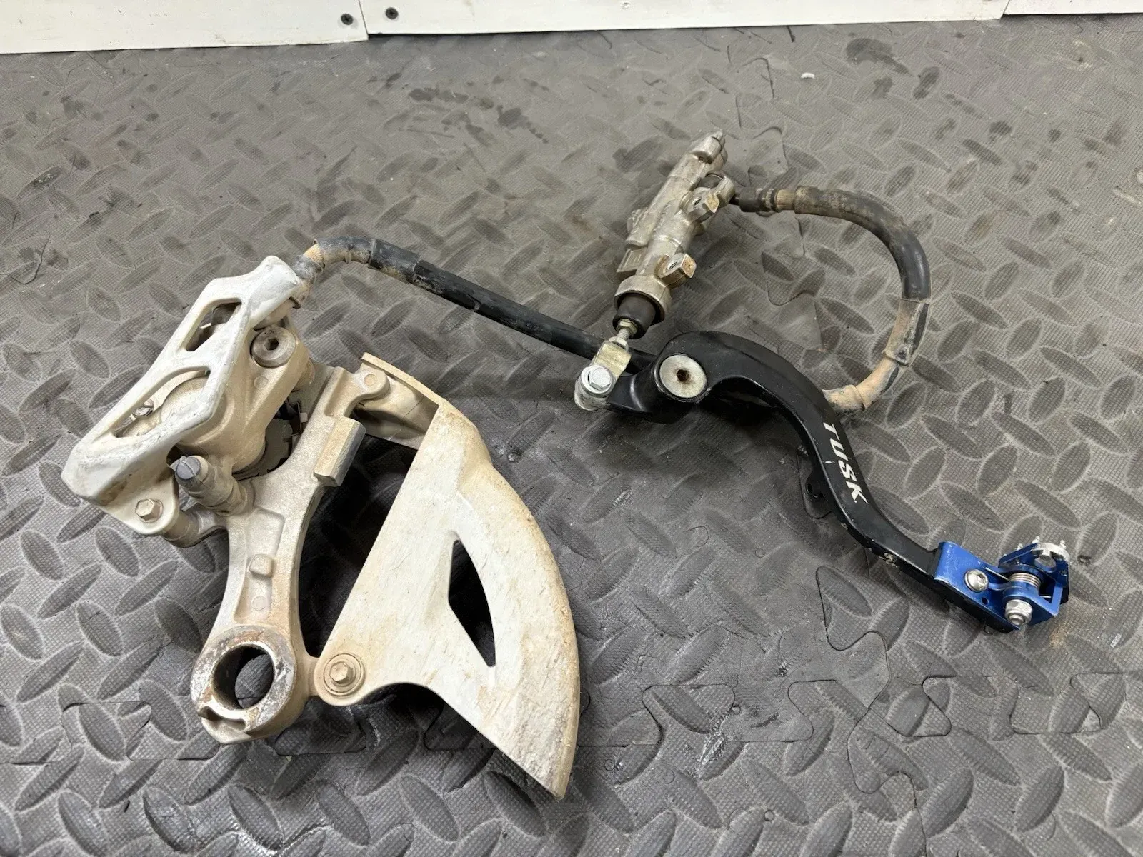 2009 09-20 YZ450F YZ 450F YZ250F Rear Brake Caliper Master Hose Pads Lever NICE