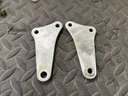 2001-2005 03 OEM Yamaha YZ250F Cylinder Head Motor Mounts 5NL-21425-10-00