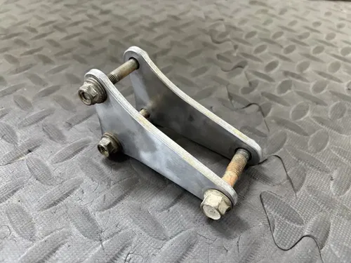 2001-2005 03 OEM Yamaha YZ250F Cylinder Head Motor Mounts 5NL-21425-10-00