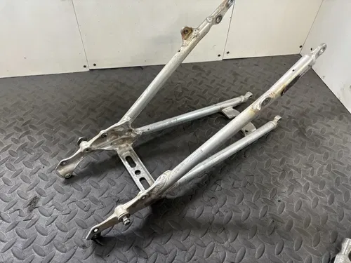 06-09 HONDA CRF250R OEM REAR BACK SUB FRAME SUBFRAME 50200-KRN-850  07 08 09