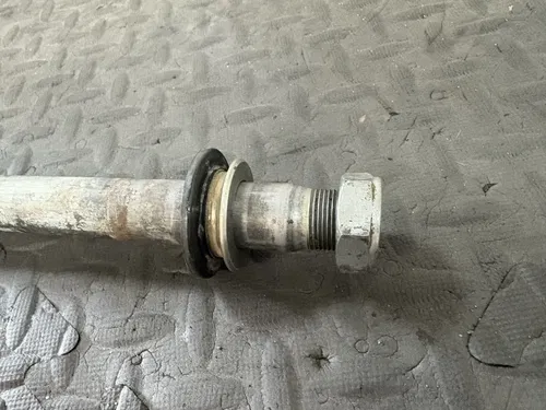 2005 KAWASAKI 04-14 KX450F KX250F OEM REAR AXLE BACK WHEEL PIVOT BOLT 41068-1466