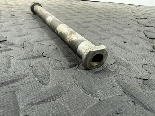 1999-2001 Yamaha YZ250 YZ125 YZ400 OEM Pivot Bolt Swingarm Shaft 5DH-22141-00-00