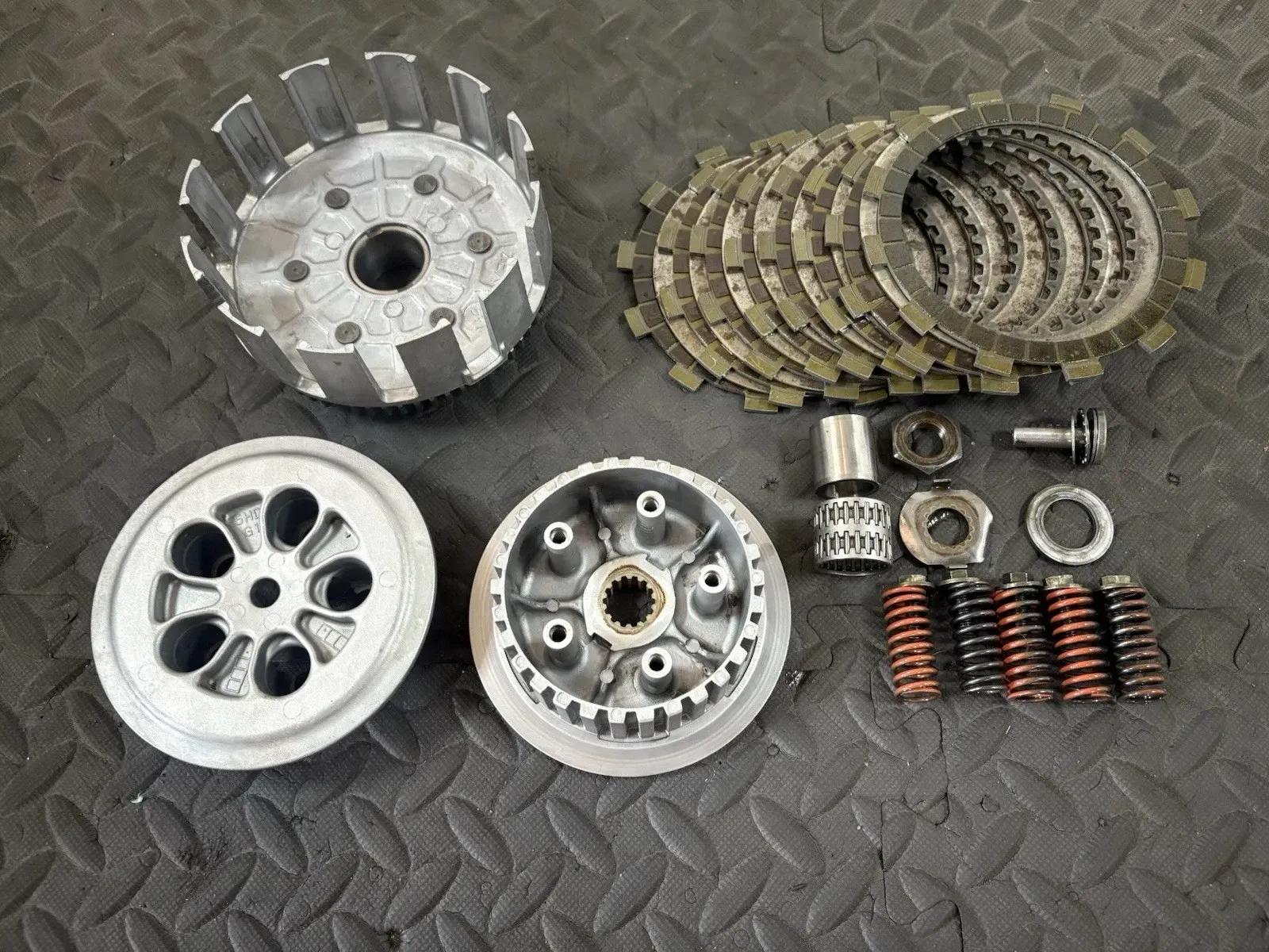 94-04 2000 YZ125 YZ 125 OEM Clutch Primary Driven Gear Basket Hub Assembly