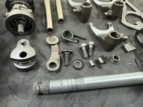 08-09 2009 CRF250R CRF 250R OEM Transmission Main Counter Axle Shaft Gears Gear