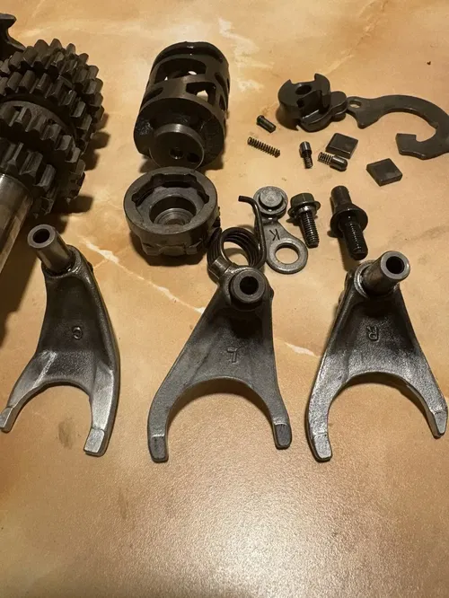 2003 YAMAHA YZ250F Transmission Gears, Shift Drum Cam and Accessories #2