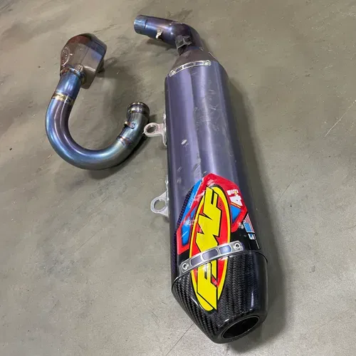 FMF FACTORY 4.1 ANO RCT SYS W/ TI M-BOMB R.CAR CAP | MX Locker
