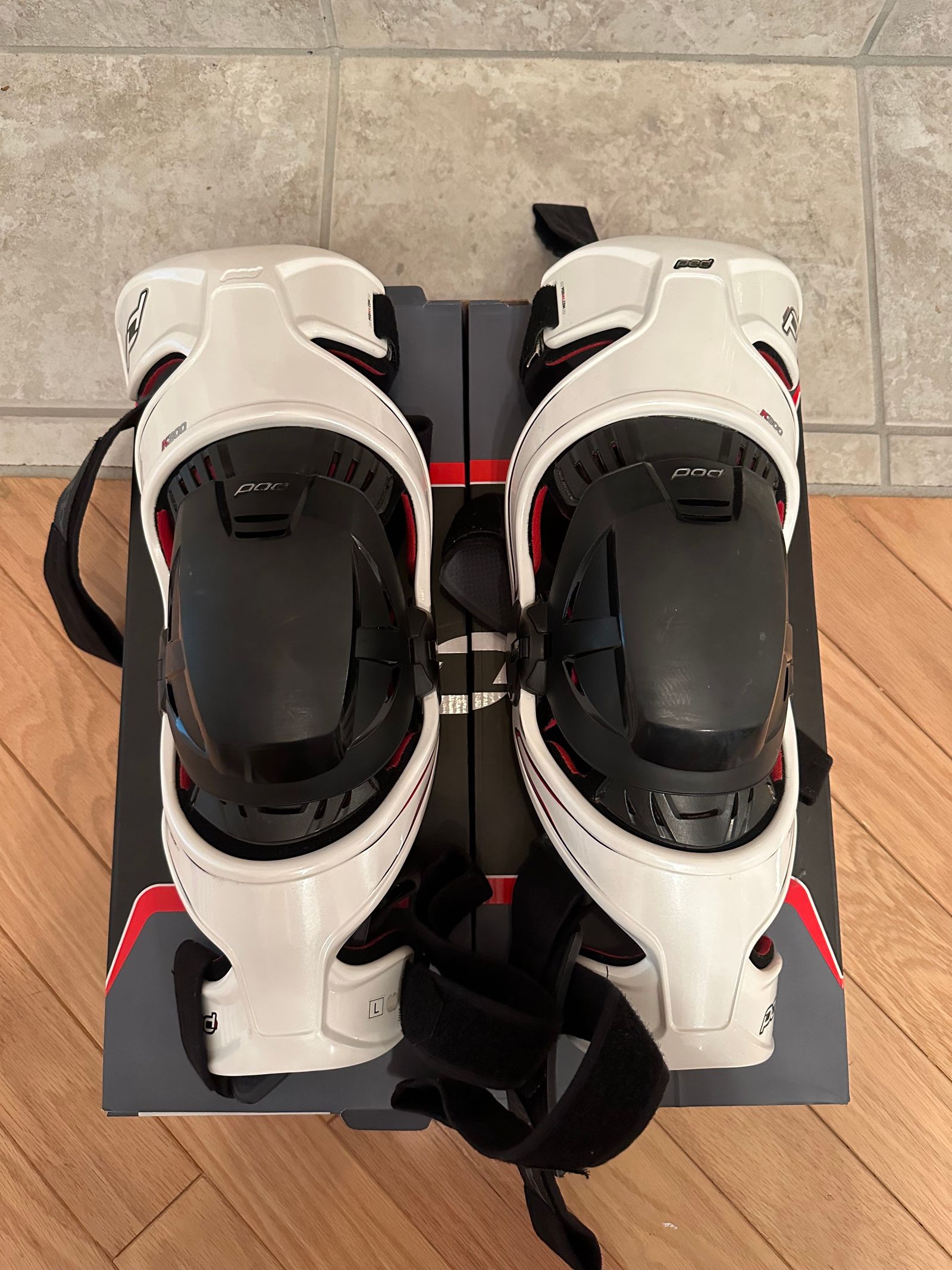 USED Pod K300 MX Knee Braces - Size M