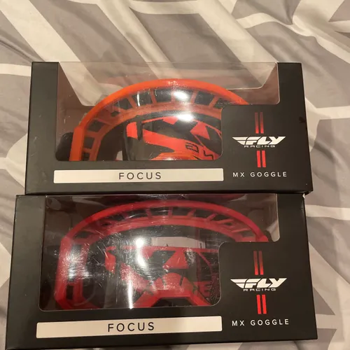 2 pairs brand new fly focus goggles 