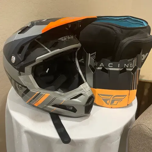 fly racing Carbon Fiber size small