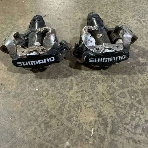 Clipless Shimano Pedals