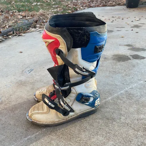 Alpinestar Tech 8