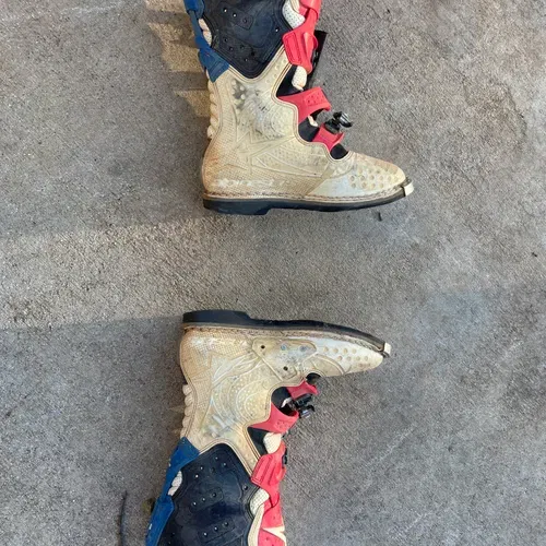 Alpinestar Tech 8