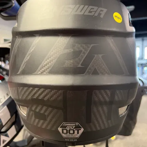 Answer Helmet