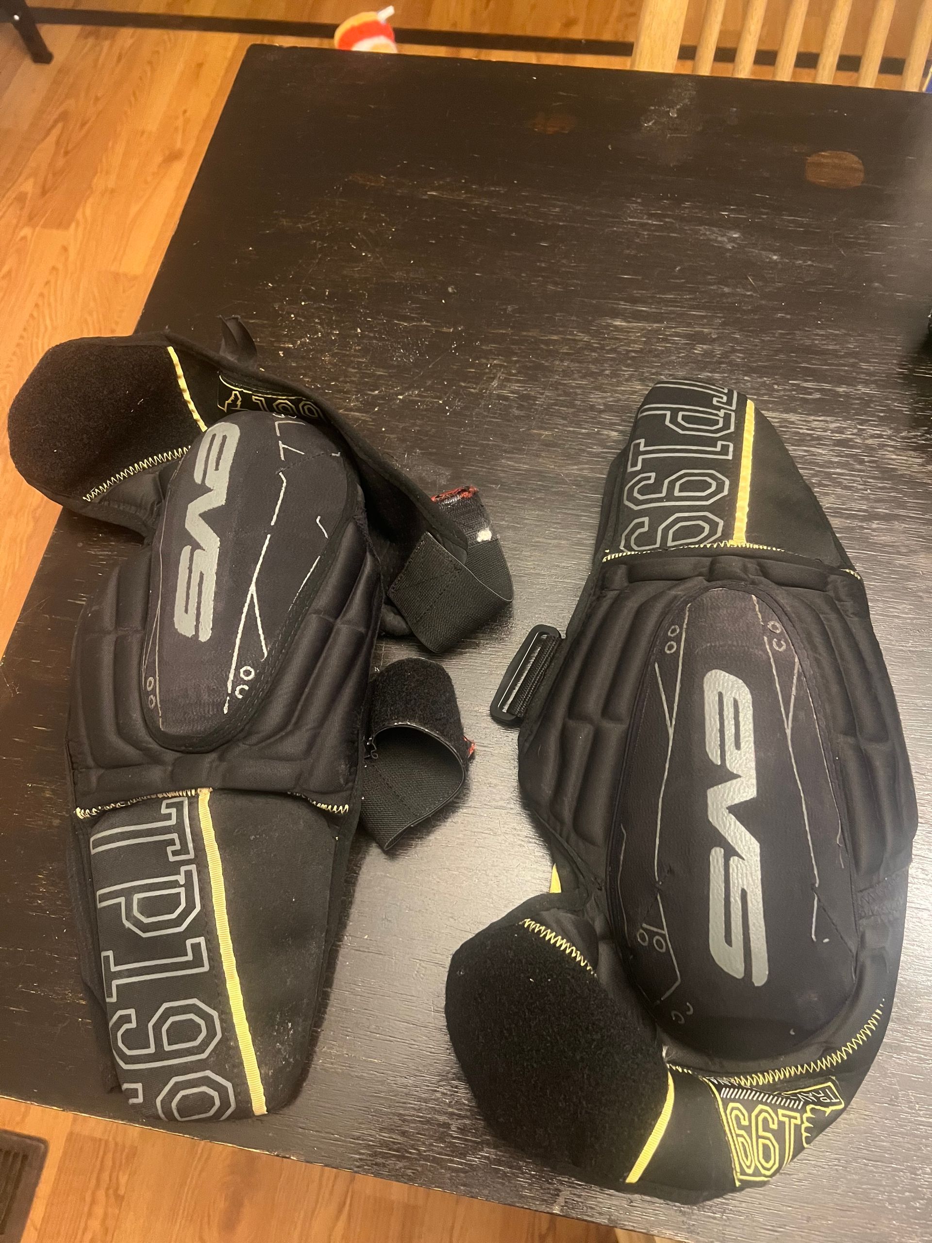 Evs Tp199 Knee Pads S/M