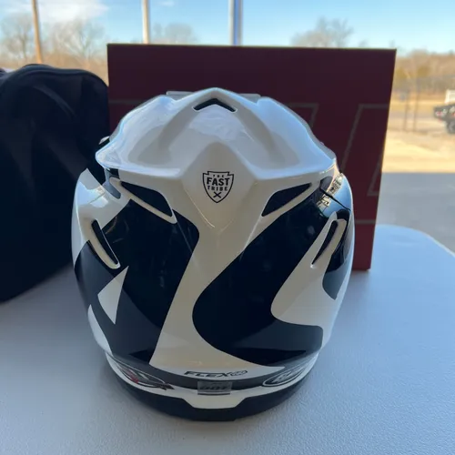 Bell Moto 9 Flex Fasthouse Helmets - Size Medium 