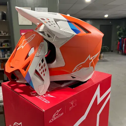 Alpinestar Helmet 