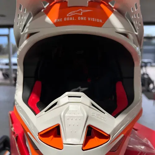 Alpinestar Helmet 