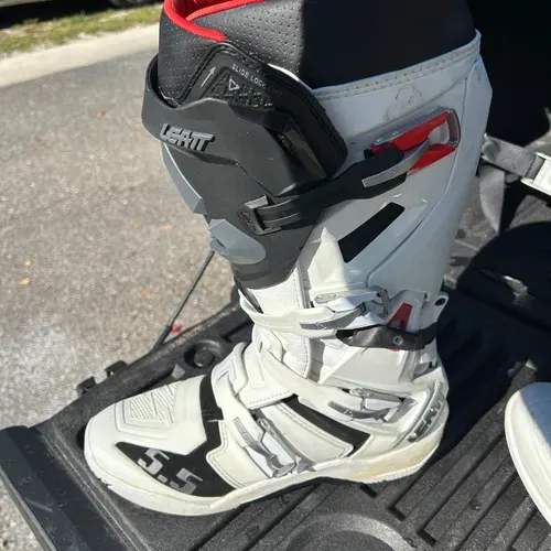 Leatt 5.5 Flex Lock Boots Size 13