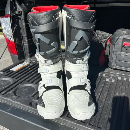Leatt 5.5 Flex Lock Boots Size 13
