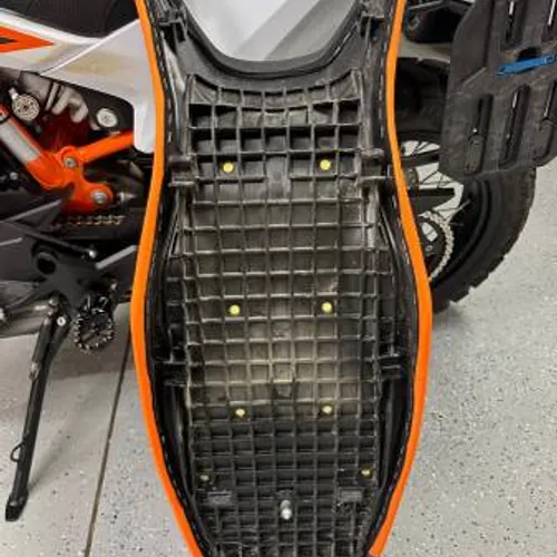 2019-2024 KTM 890 Original Seat
