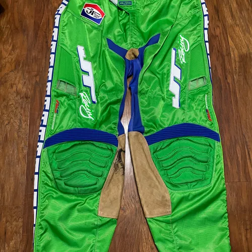 JT Racing Classick Pro Tour Gear