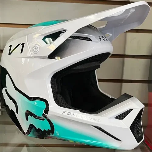 Best Motocross Helmets on a Budget - Top Picks for Affordable Protection