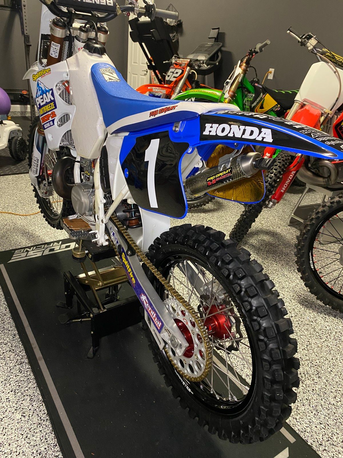 Moto Envy