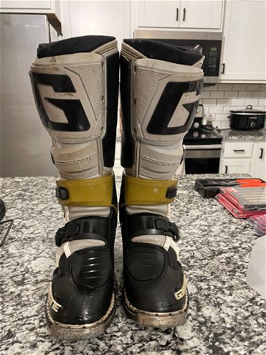 Gaerne SG12 Boots Size 9