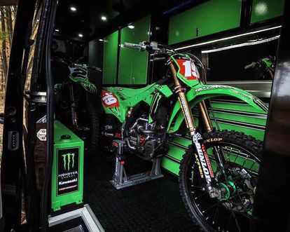 Lock-N-Load Pro- Strapless Moto Transport System (Full Size)