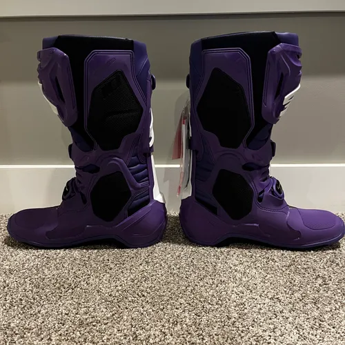 Tech 10 Boots Purple
