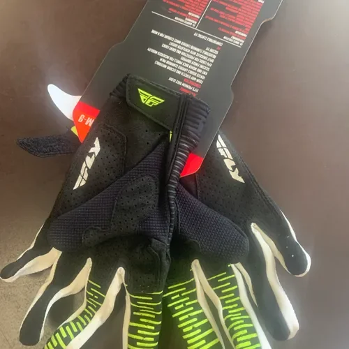 Fly Racing Evolution Gloves