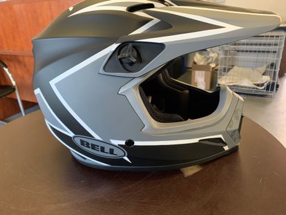 Bell Helmets - Size S Twitch Mx-9 Mips
