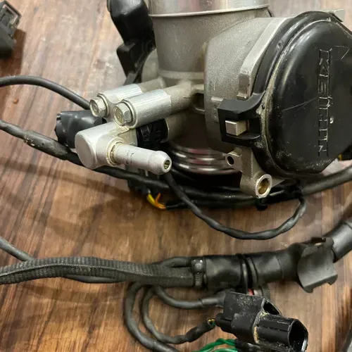 FACTORY MODDED 19-21 CRF250r Wiring and Throttle Body