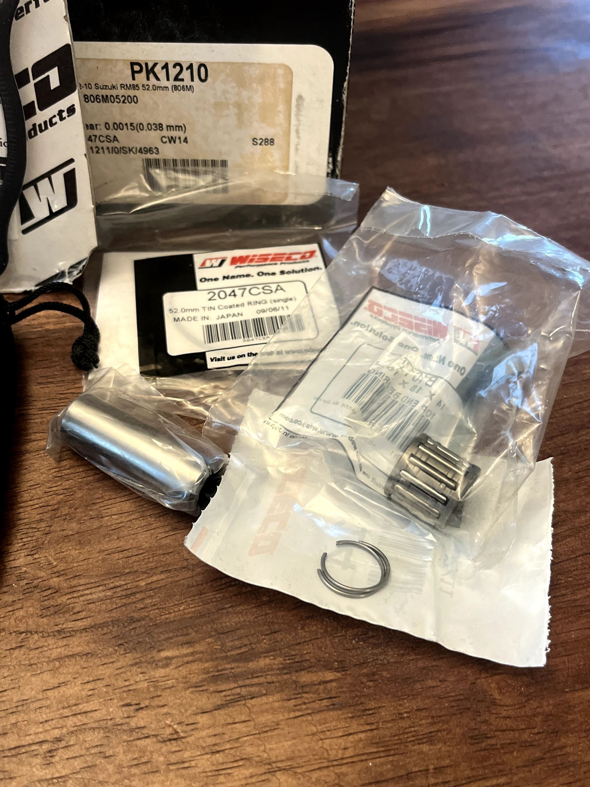 NEW 02-23 RM85 Wiseco Complete Top End Piston Kit - 52 mm Bore - 806M05200 