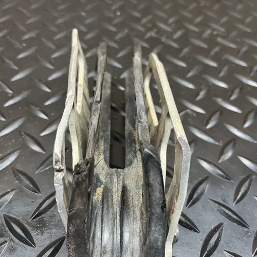 04-07 CRF250R CRF450R Chain Guide Slider Guard 52147-KRN-710