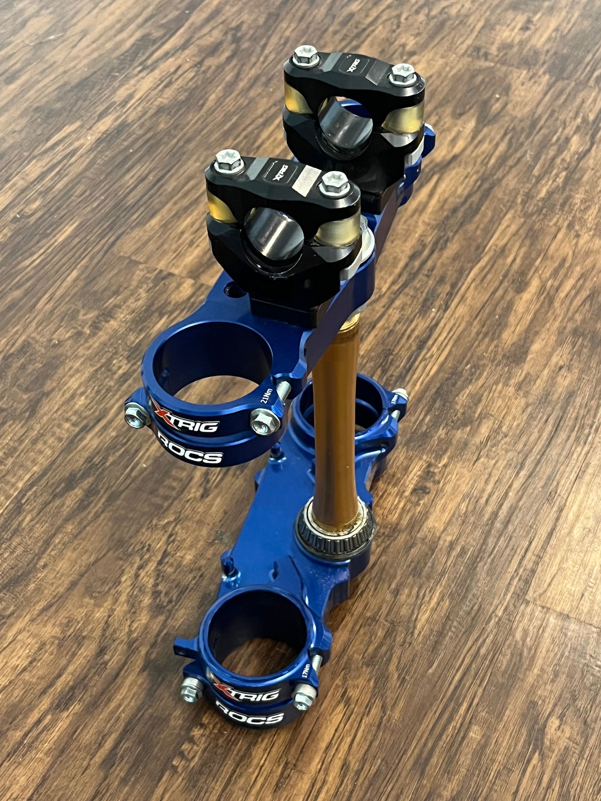 XTRIG ROCS Tech Triple Clamps w/ Bar Mounts YZ250F YZ450F STOCK 22mm