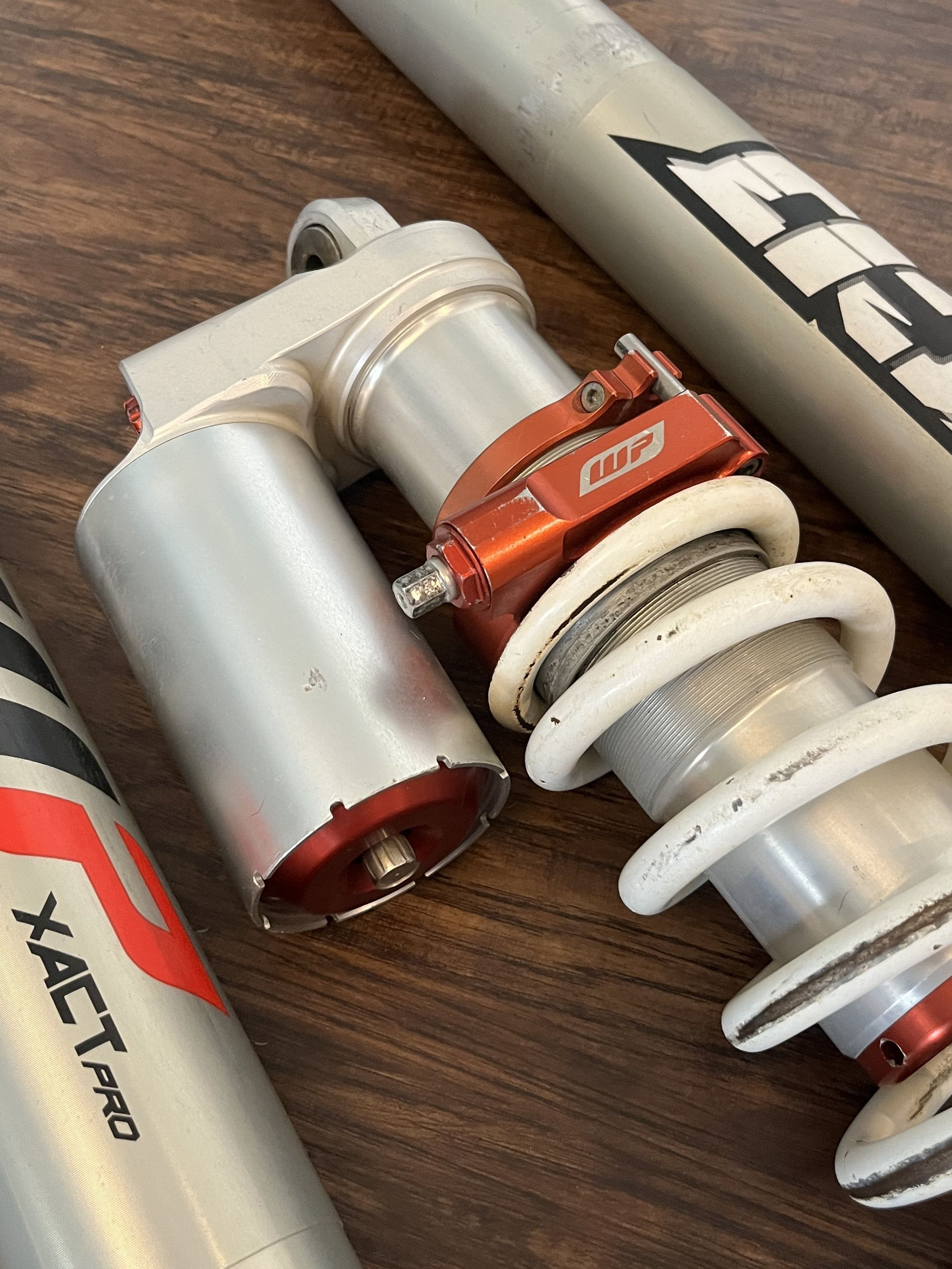 KX250 KX450 TCD WP A Kit Suspension- XACT PRO 8950 Rear Shock / 7548 Front Forks