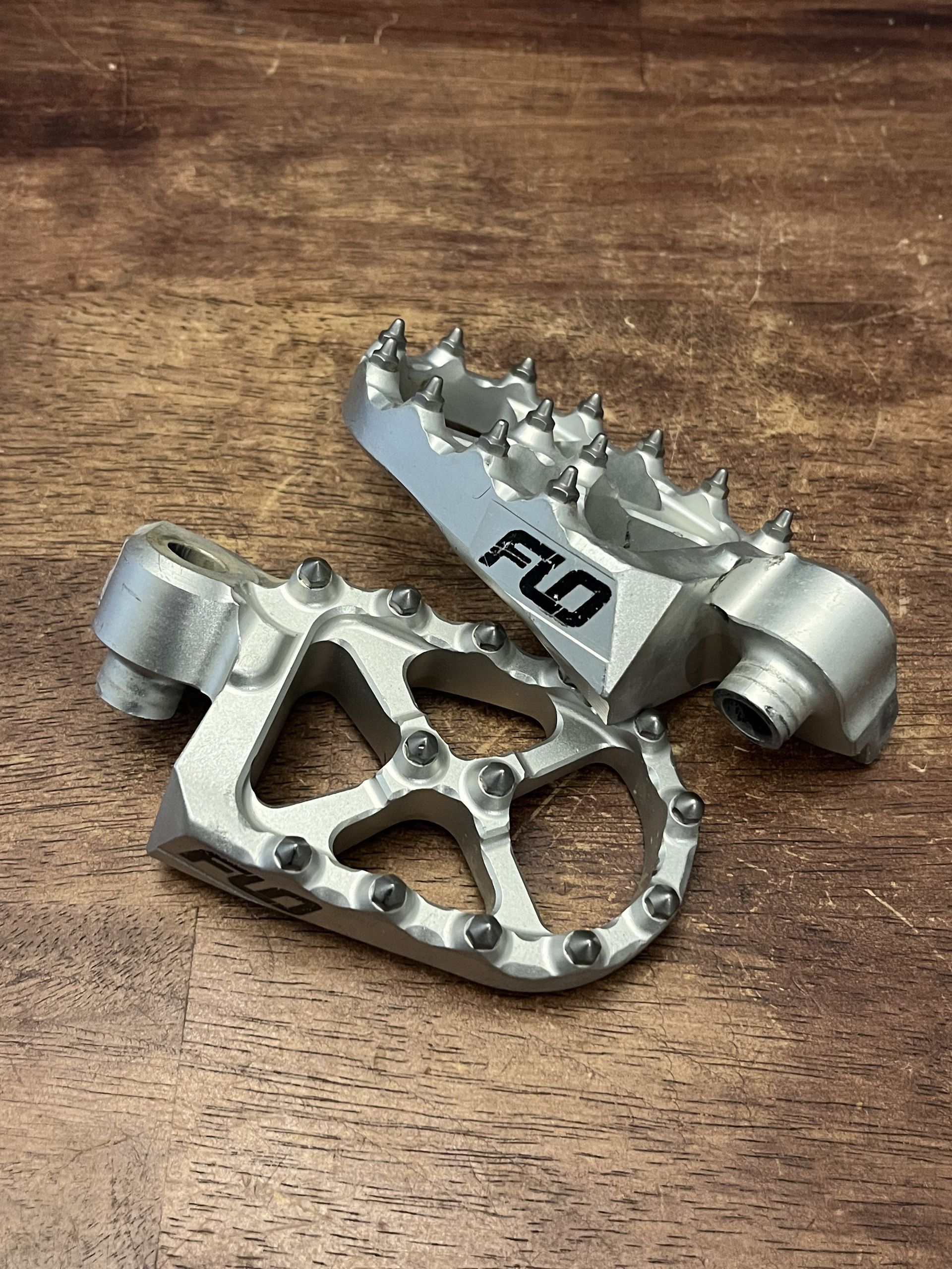 Yamaha Flo Motorsports 3.0 Silver Foot Pegs - YZ125 YZ250 YZ250F YZ450F FPEG-793