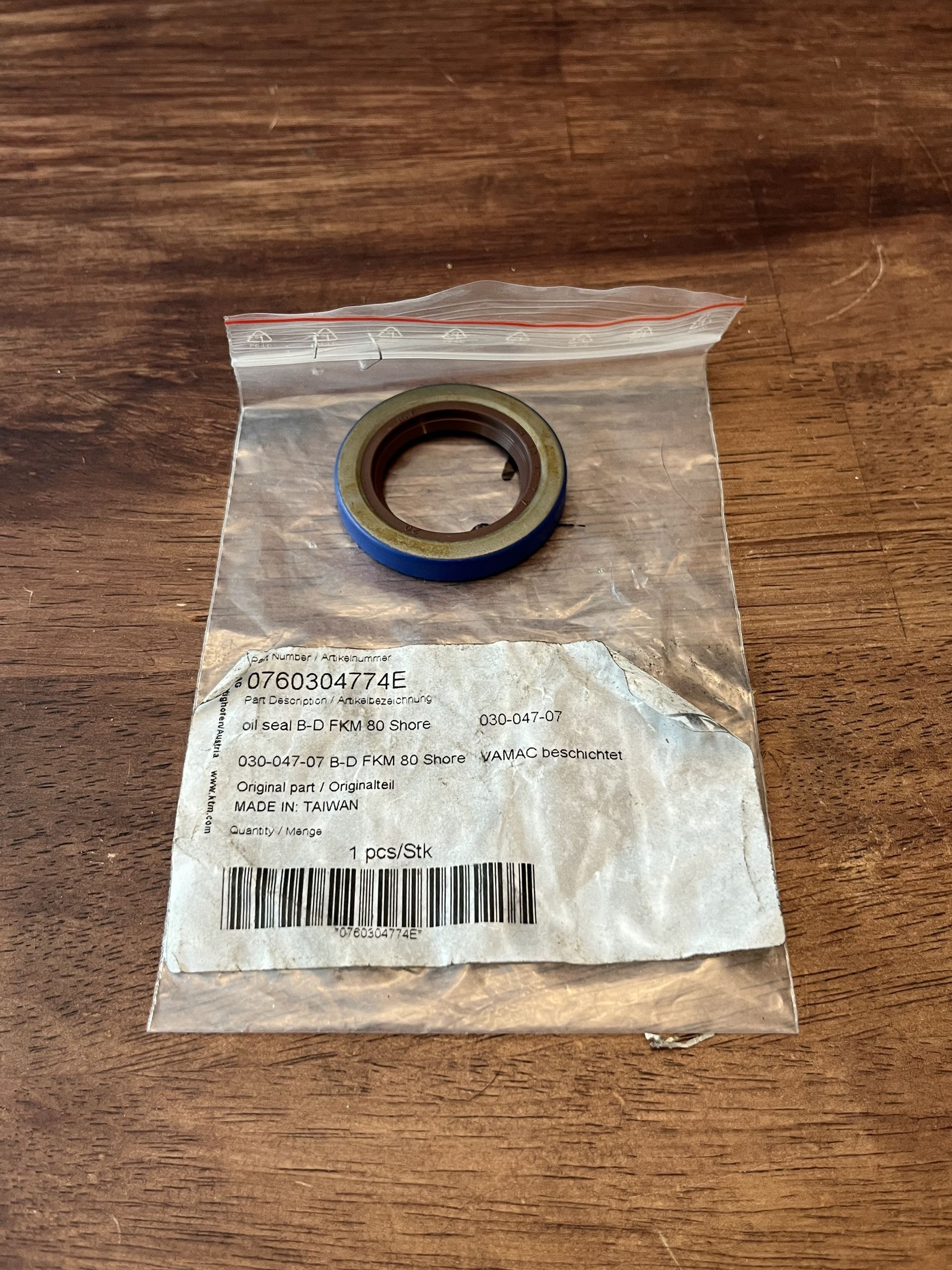 NEW OEM KTM Rotary Shaft Oil Seal Lip-Type - 22-24 KTM HUSQ GG 65 - 0760304774E