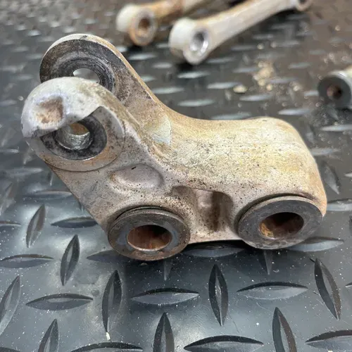 02-04 YZ125 YZ250 Complete Suspension Linkage Pullrod / Dogbone / Bolts