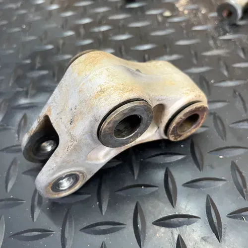 02-04 YZ125 YZ250 Complete Suspension Linkage Pullrod / Dogbone / Bolts