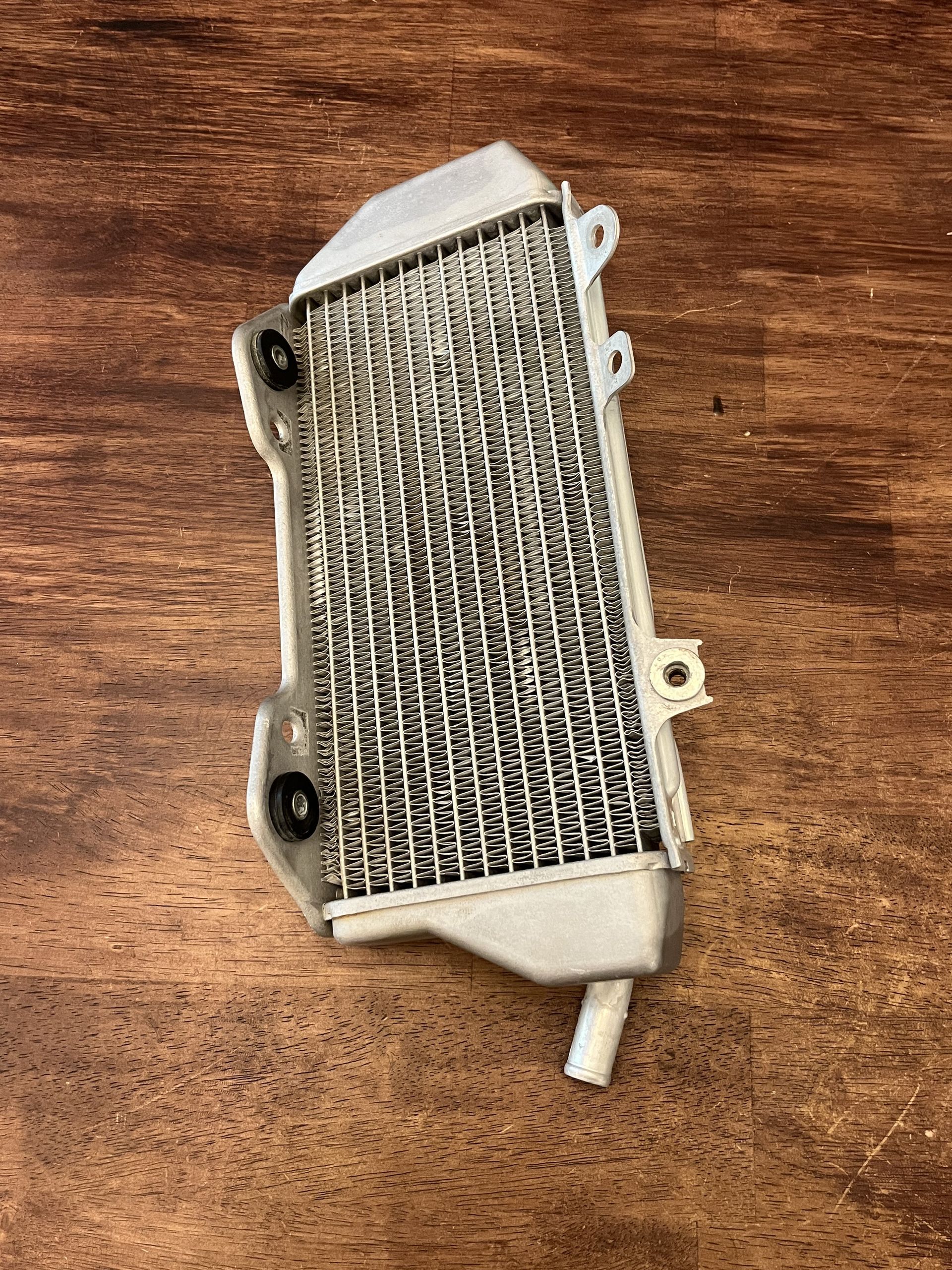 2025 KX250 OEM Radiators Set Left Right Louvers Kawasaki - 39061-0967 39061-0966